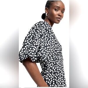 Selling a beautiful River Island dress